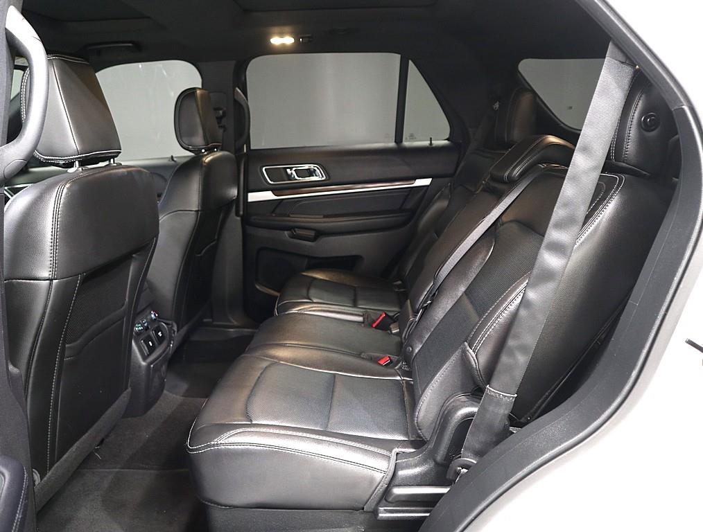 Ford Explorer - Vista 10