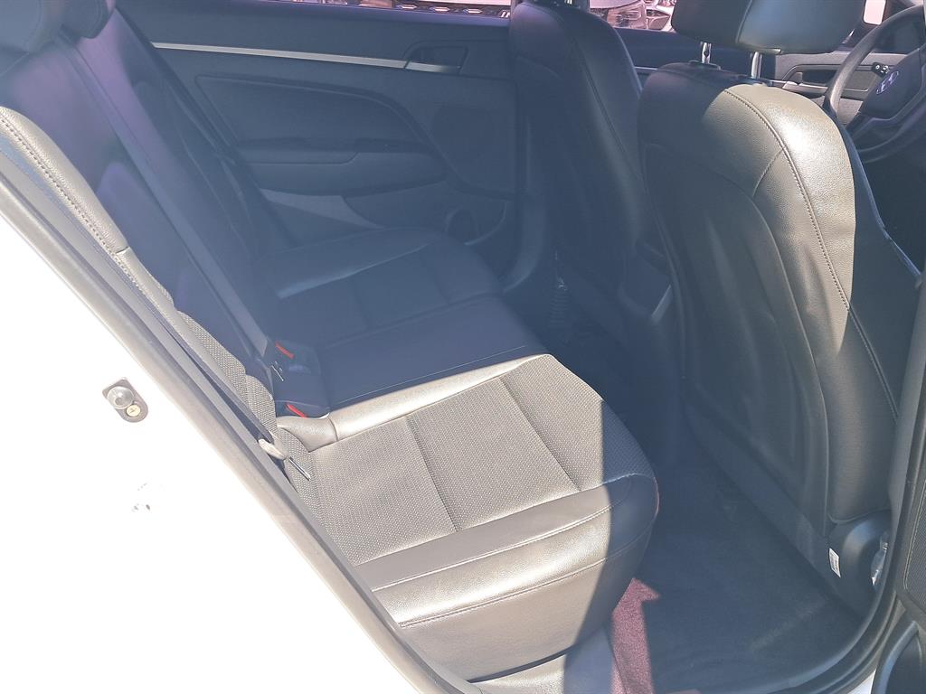 HYUNDAI Avante 2017 Blanco - Importación desde Corea - HF Imports Iquique - Foto 16