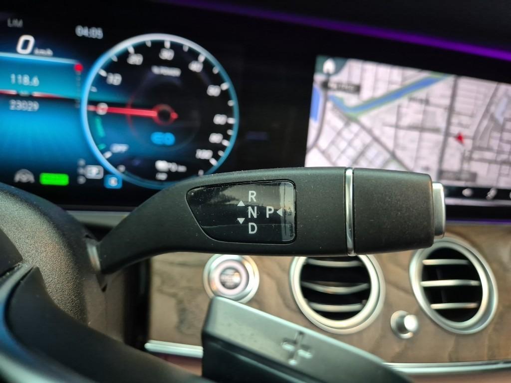 Mercedes Benz E class - Vista 8