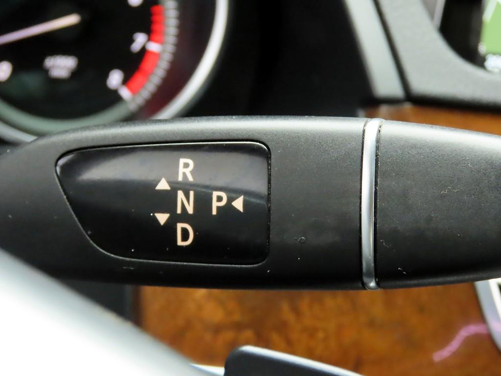 Mercedes Benz E class - Vista 11