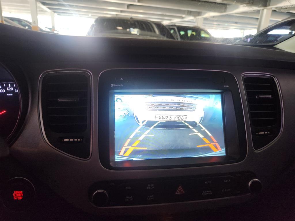 KIA Carens - Vista 5