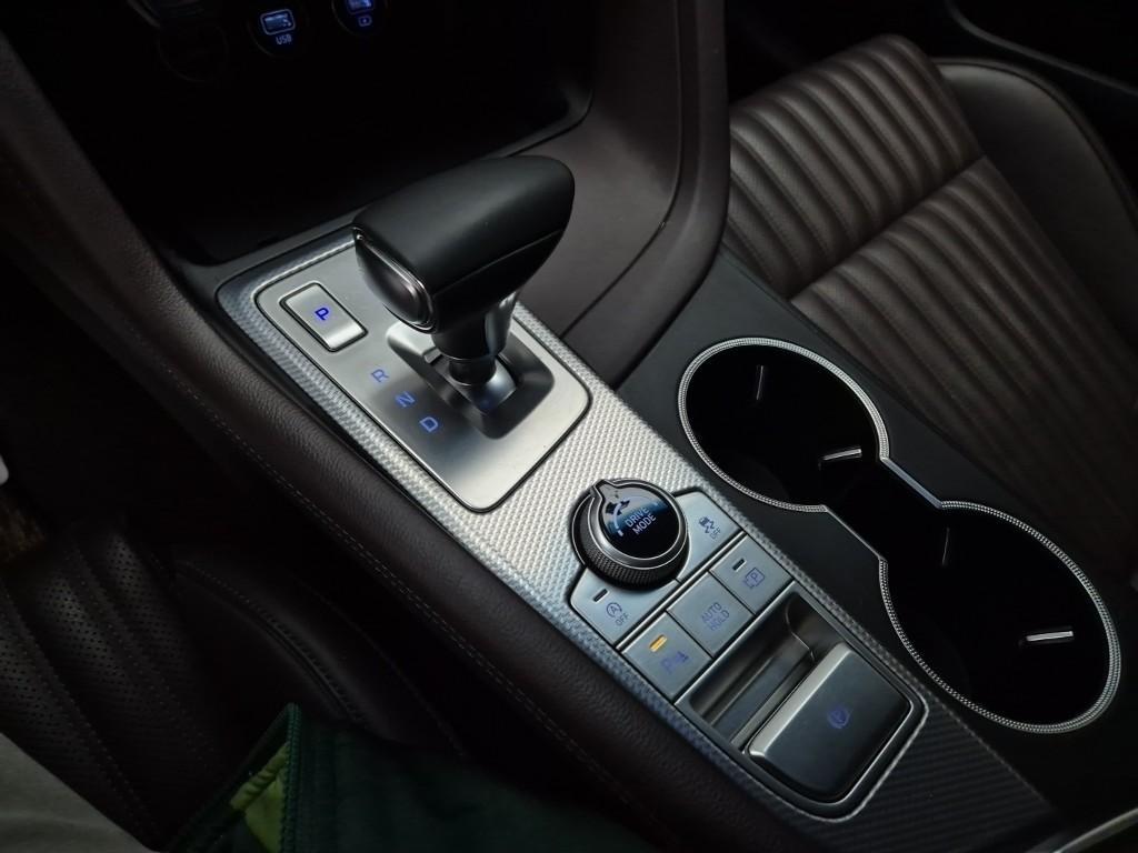 Genesis G70 - Vista 10