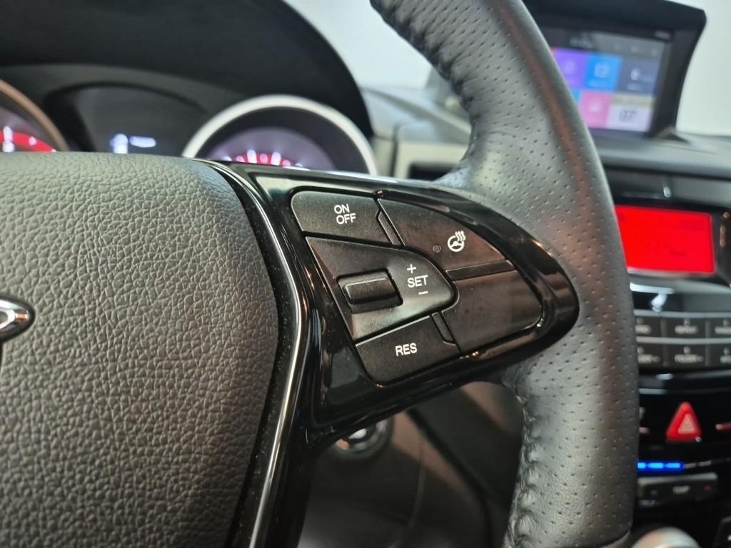 Ssangyong Tivoli 2017 Blanco - Importación desde Corea - HF Imports Iquique - Foto 16