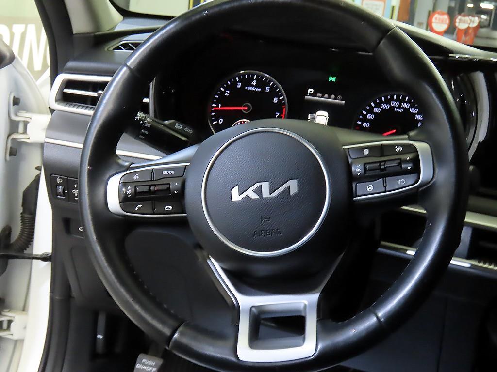 KIA K5 - Vista 8