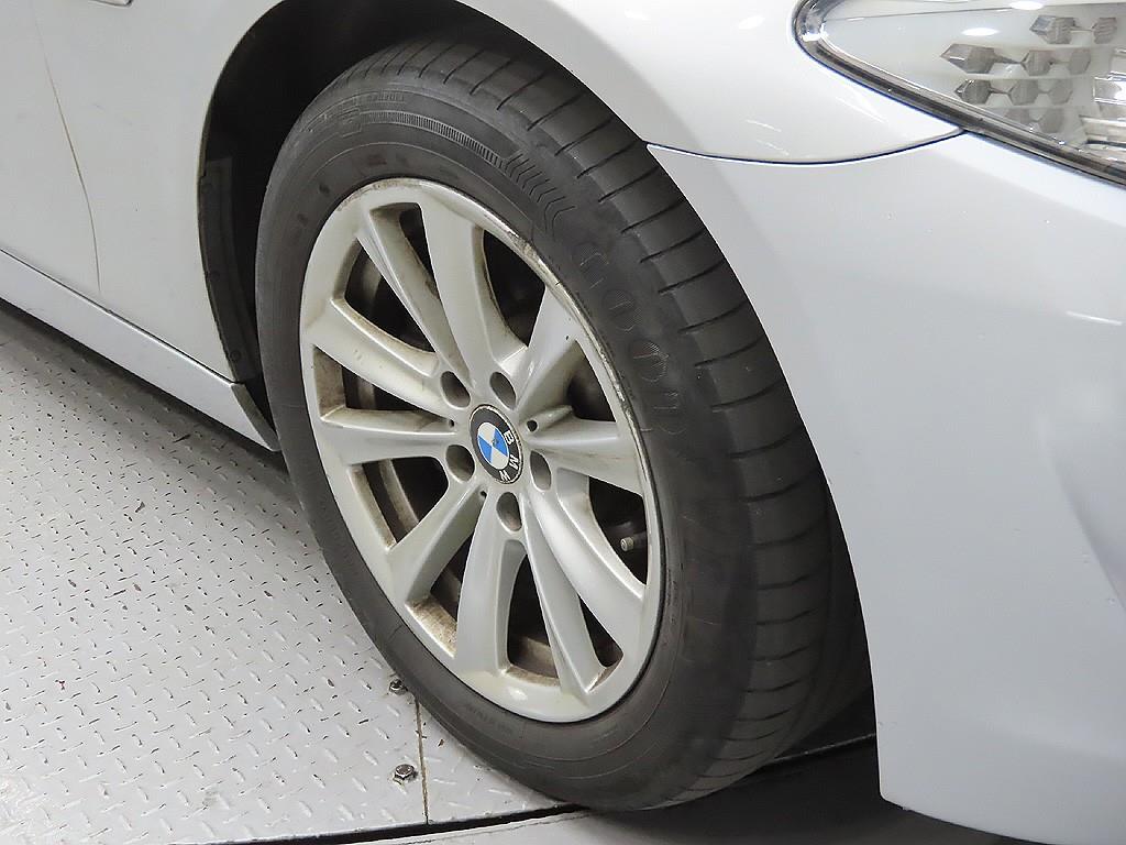 BMW 5 Series - Vista 9