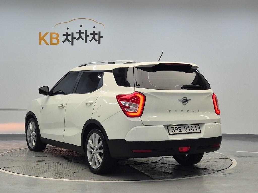 Ssangyong Tivoli - Vista 2