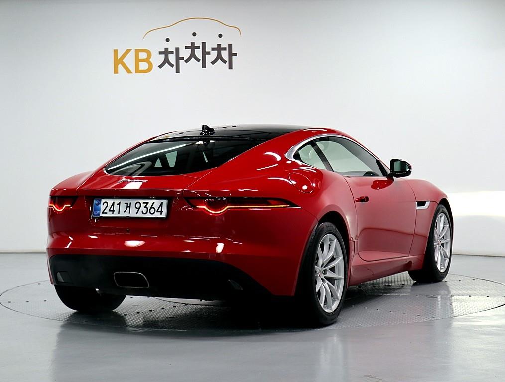 Jaguar F-TYPE - Vista 3