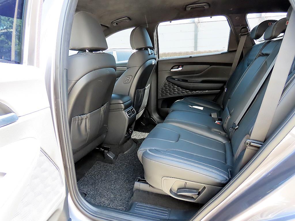 HYUNDAI Santa Fe - Vista 6