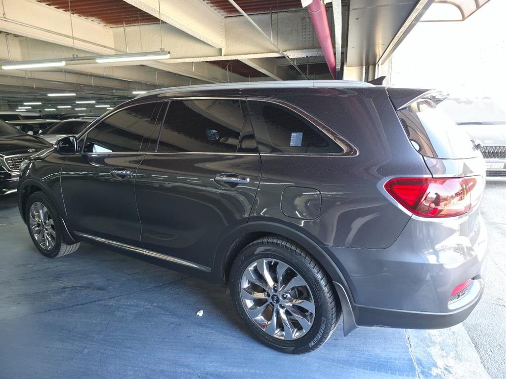 KIA Sorento - Vista 5