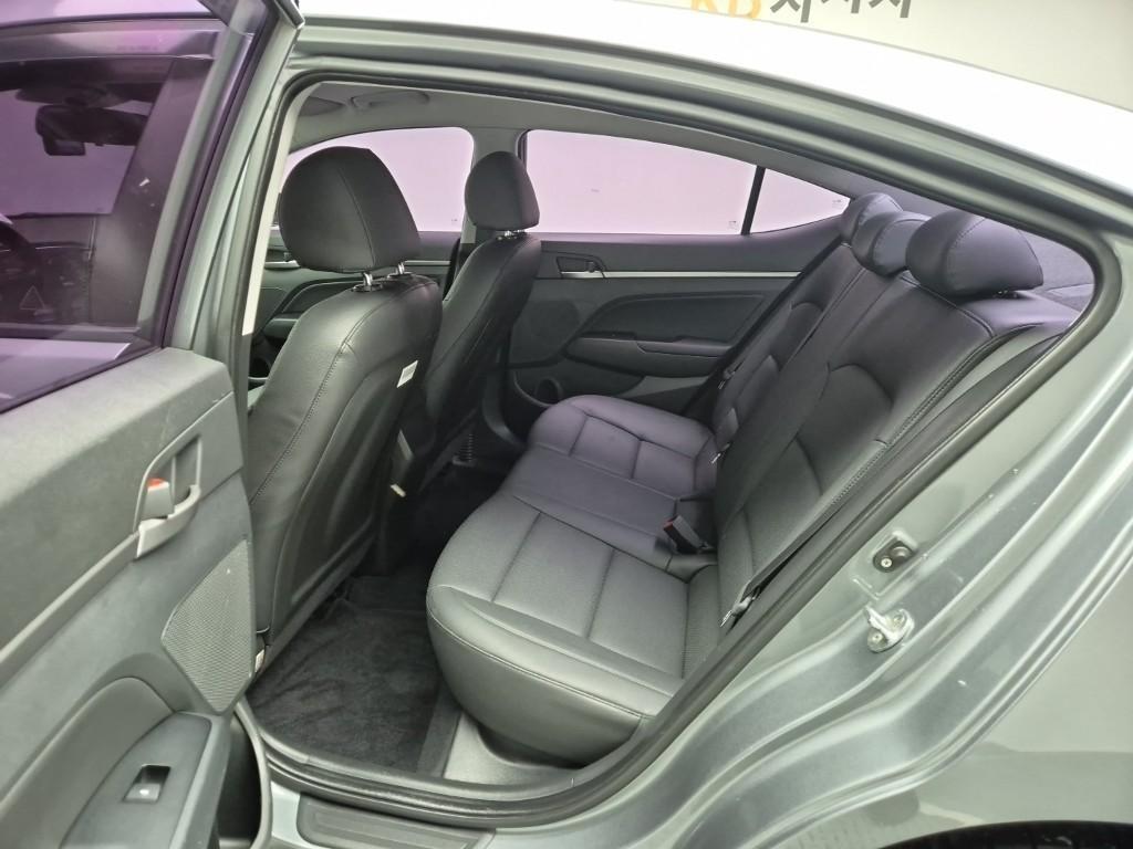 HYUNDAI Avante 2018 Gris - Importación desde Corea - HF Imports Iquique - Foto 14