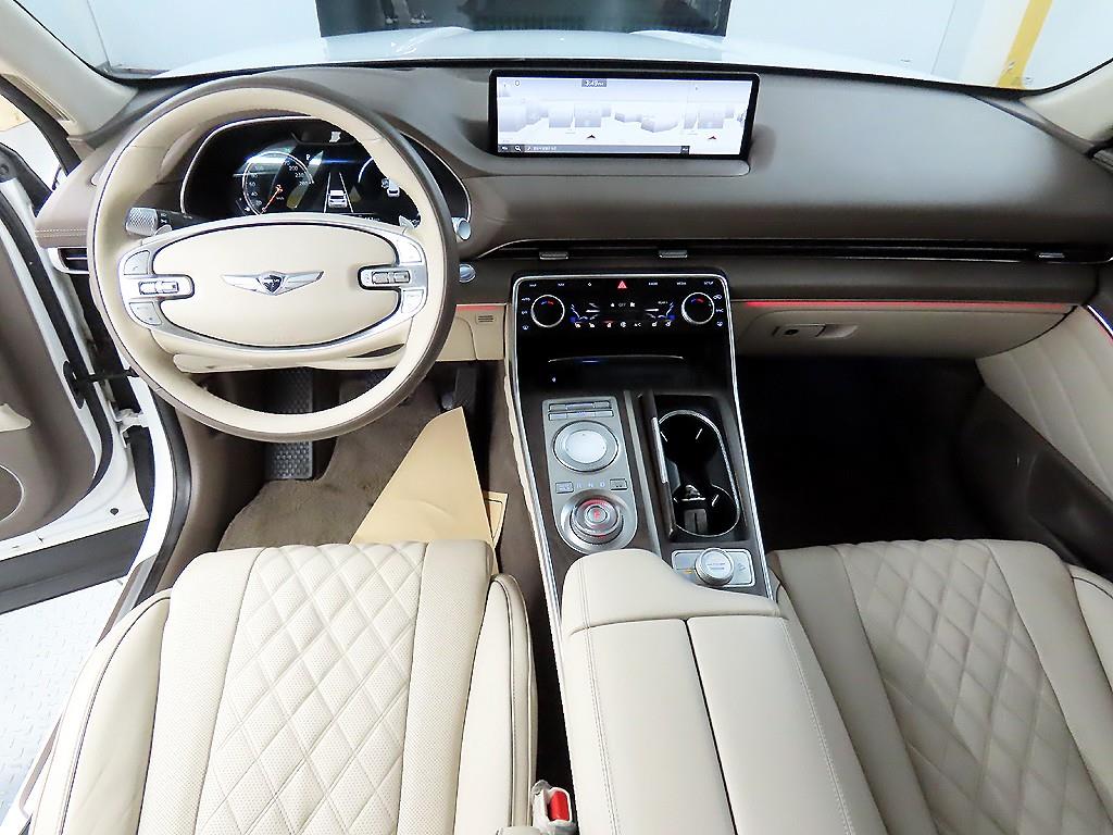 Genesis GV80 - Vista 7