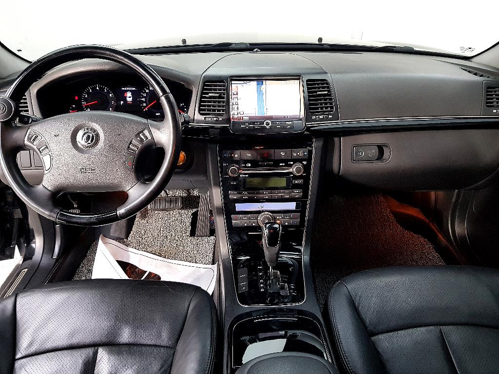 KIA Opirus - Vista 5