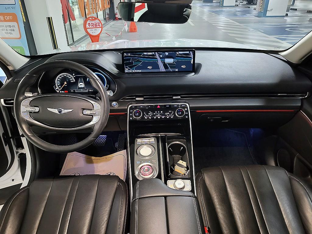 Genesis GV80 - Vista 6