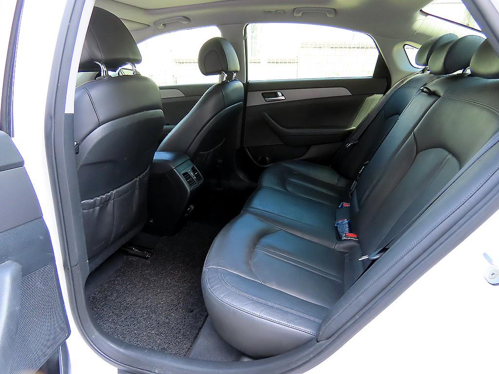 HYUNDAI Sonata - Vista 6