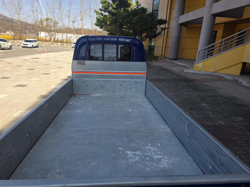 Small Truck Cargo (small) - Vista 8