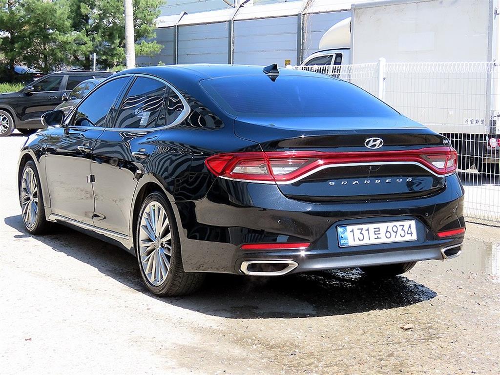 HYUNDAI Grandeur - Vista 3