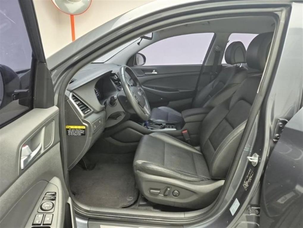 HYUNDAI Tucson - Vista 11