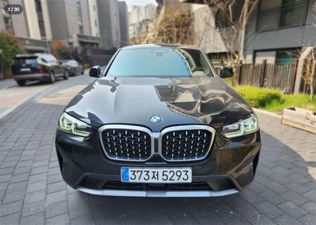 BMW X4 2022 Negro - Importación desde Corea - HF Imports Iquique - Foto 1