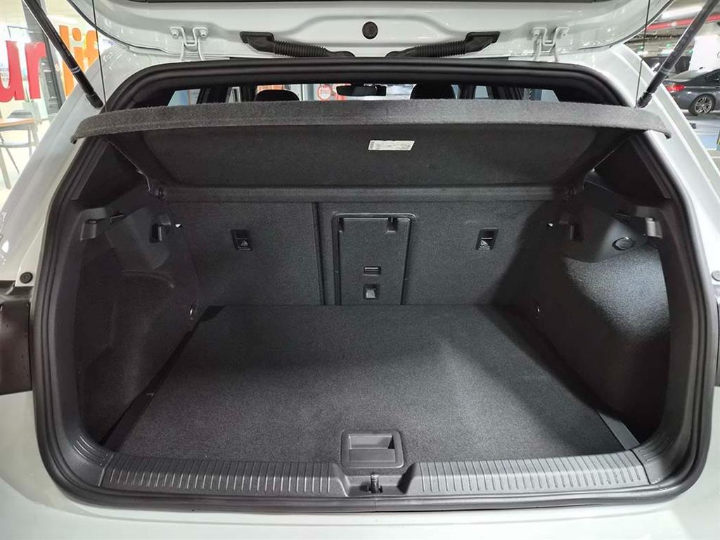 Volkswagen Golf 2023 Blanco - Importación desde Corea - HF Imports Iquique - Foto 18