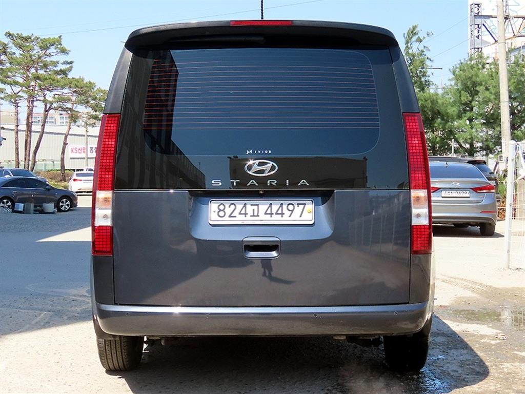 HYUNDAI Staria - Vista 4