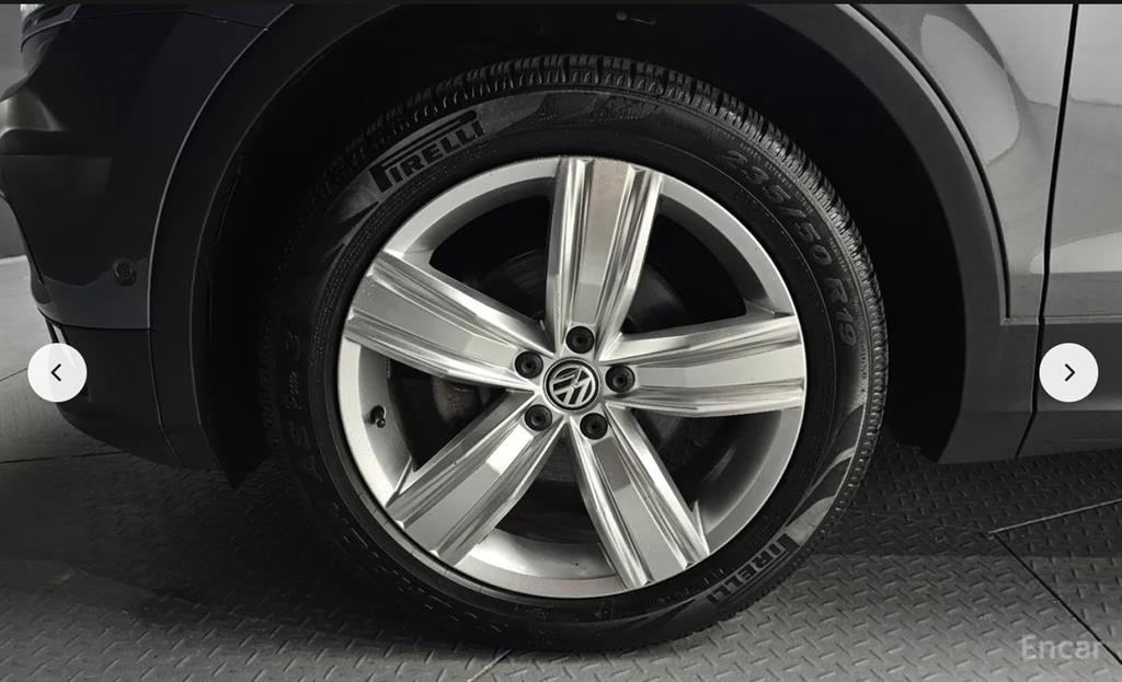 Volkswagen Tiguan - Vista 5