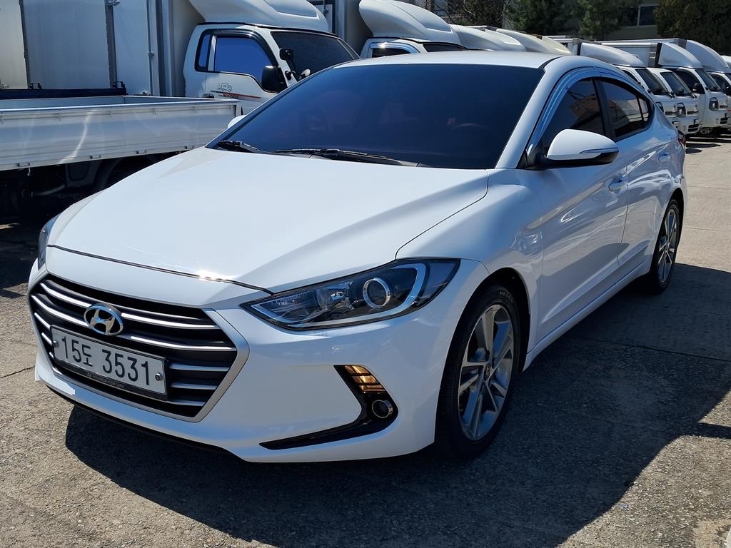 HYUNDAI Avante 2017 Blanco - Importación desde Corea - HF Imports Iquique - Foto 1