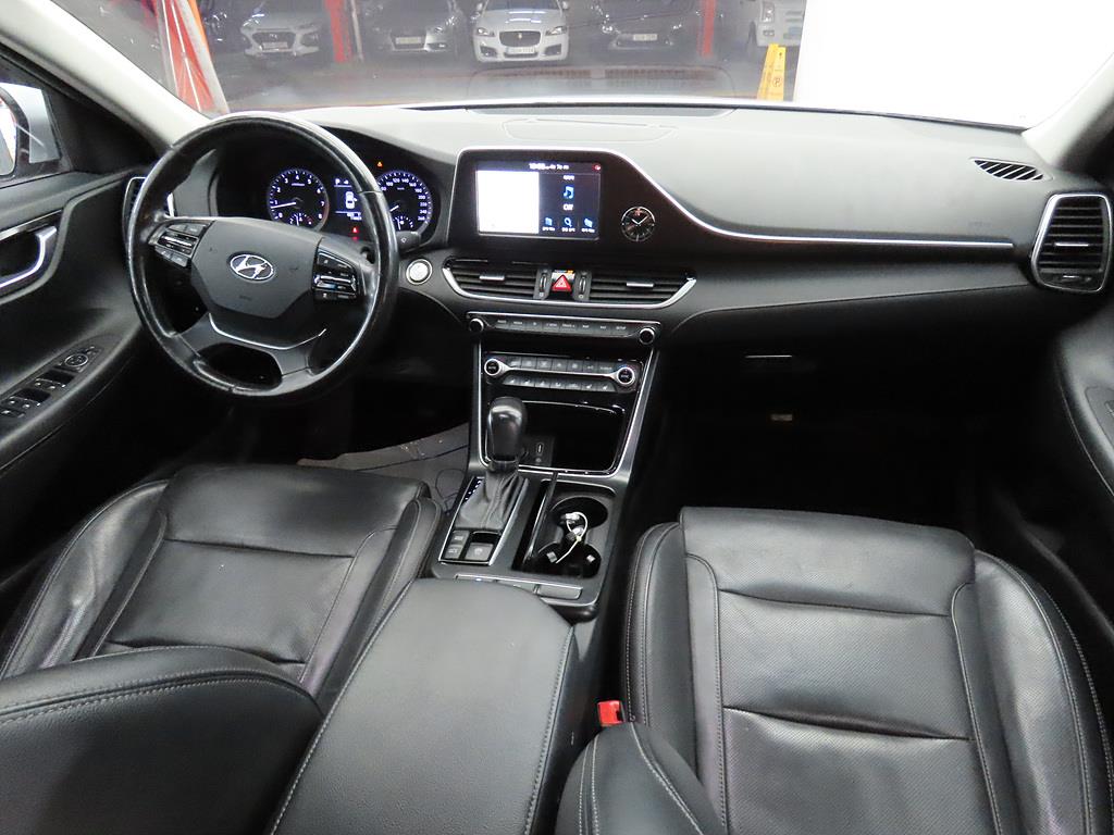 HYUNDAI Grandeur - Vista 5