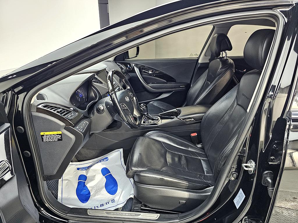 HYUNDAI Grandeur - Vista 8