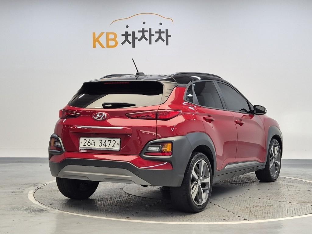 HYUNDAI Kona - Vista 5