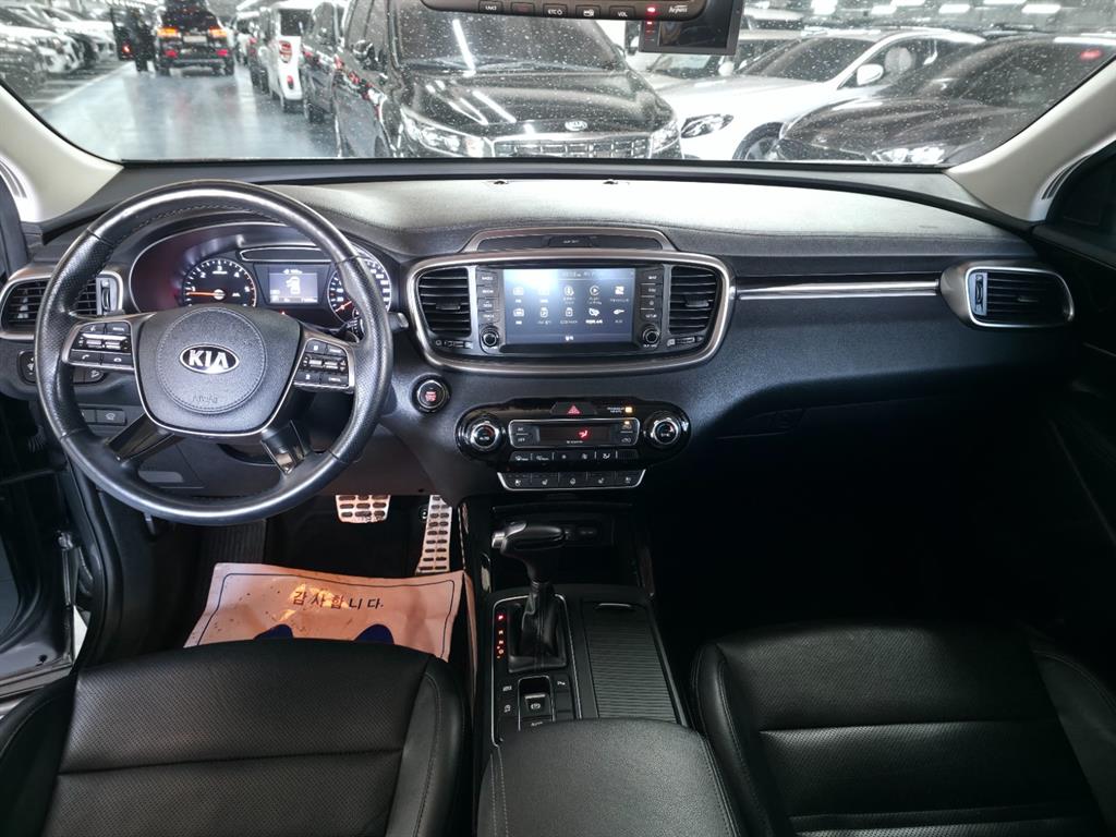 KIA Sorento - Vista 11