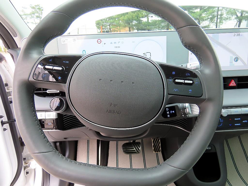 HYUNDAI Ioniq 5 - Vista 8