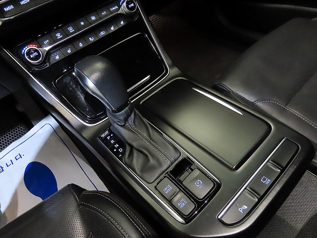 HYUNDAI Grandeur - Vista 12