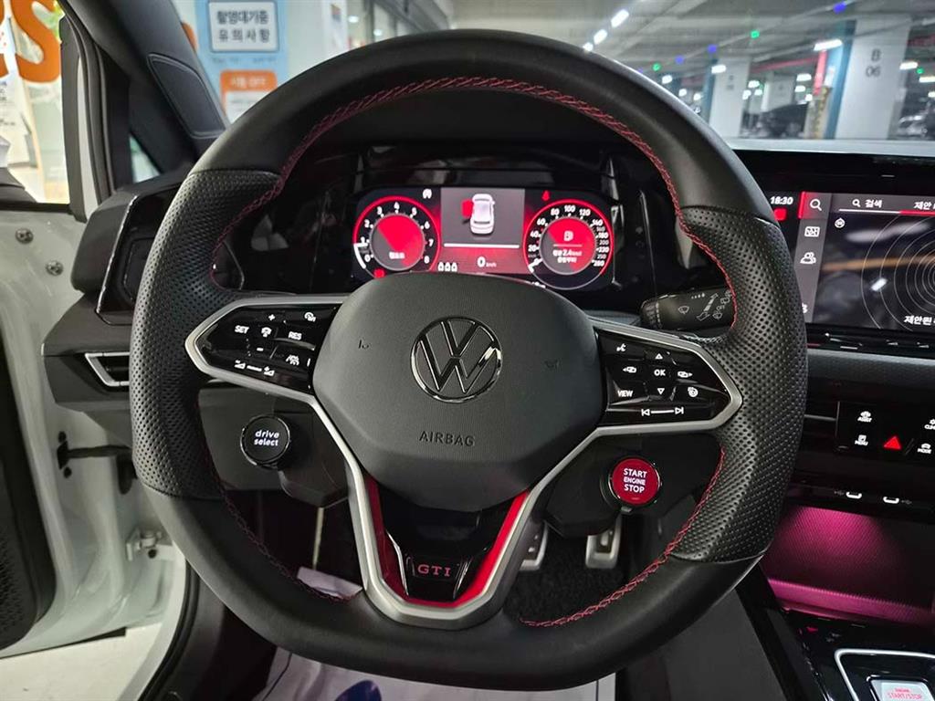 Volkswagen Golf - Vista 8