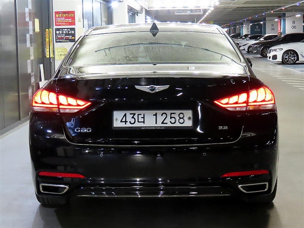 Genesis G80 - Vista 5