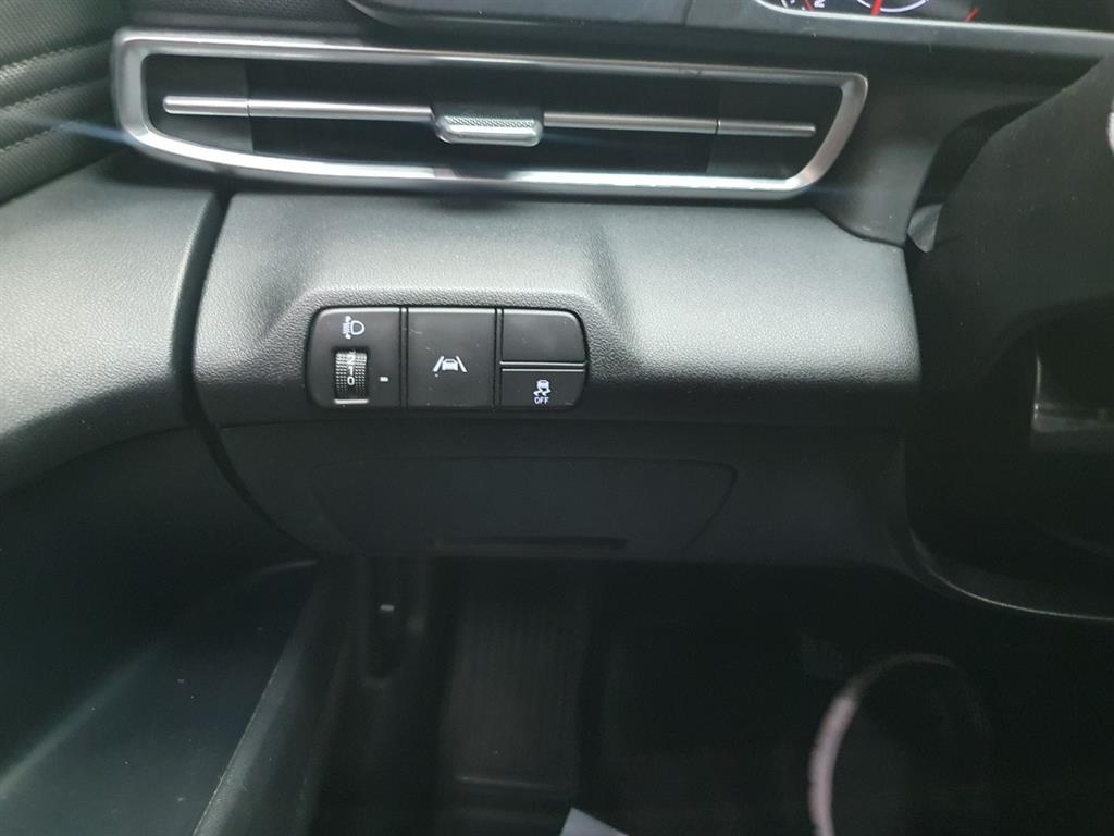 HYUNDAI Avante - Vista 12