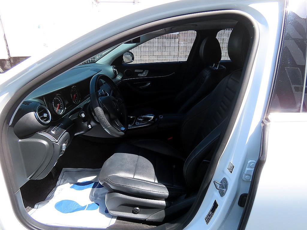 Mercedes Benz E class - Vista 5