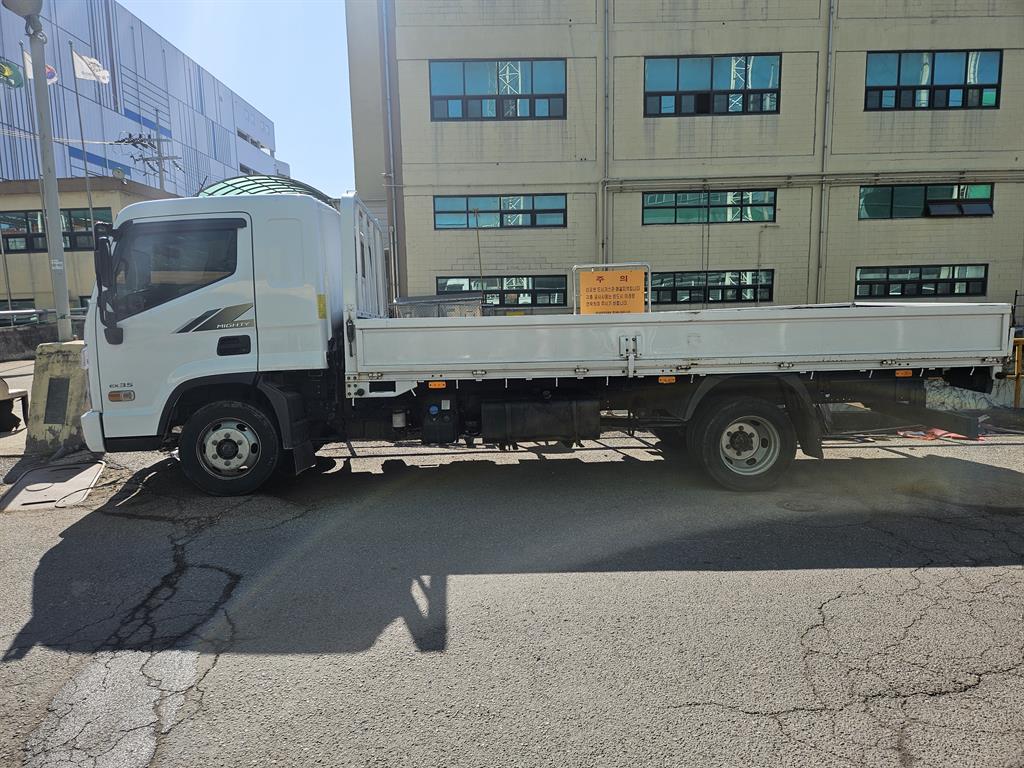 medium and large cargo Cargo - Vista 5