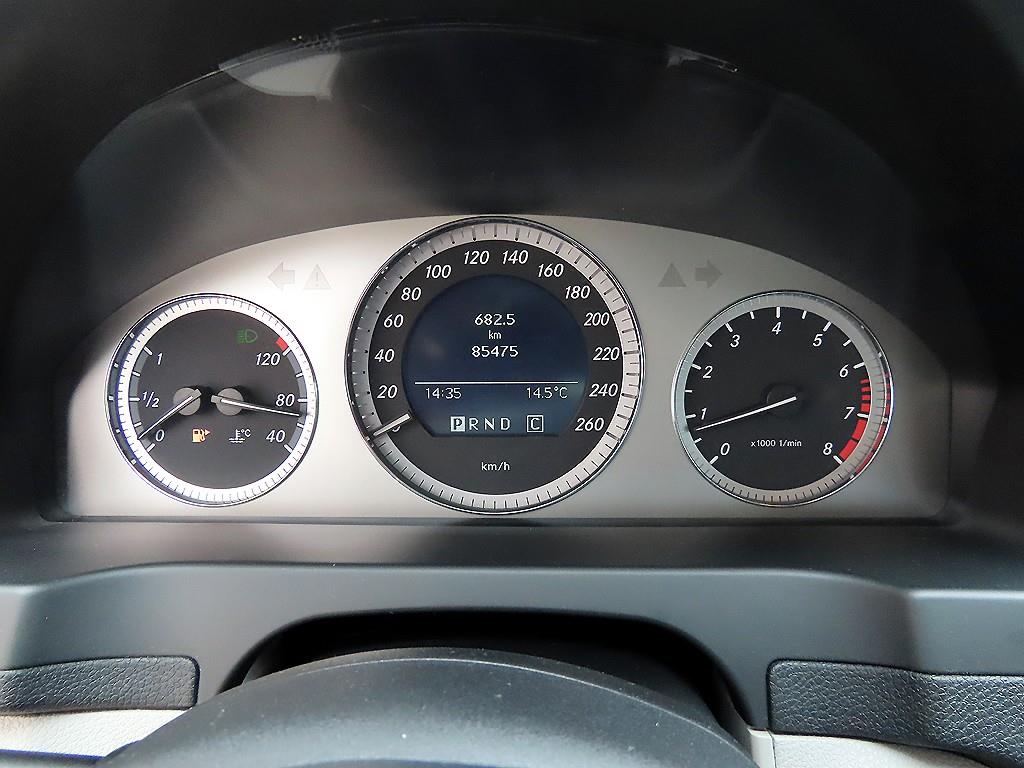 Mercedes Benz C Class - Vista 9