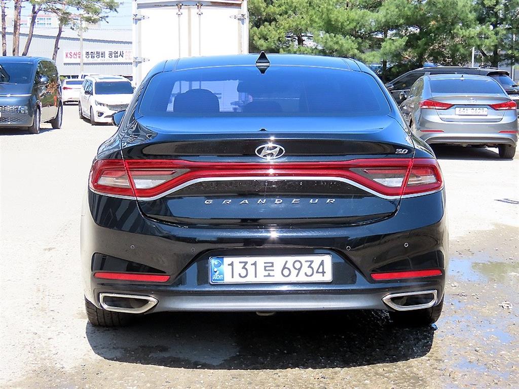 HYUNDAI Grandeur - Vista 4