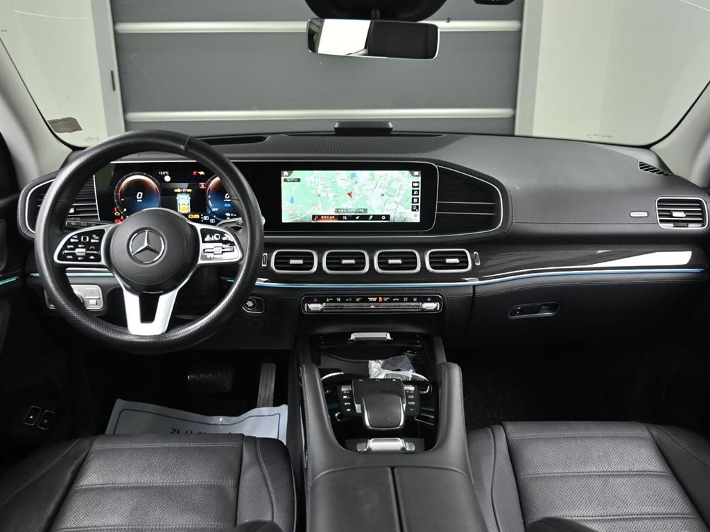 Mercedes Benz GLE Class - Vista 9