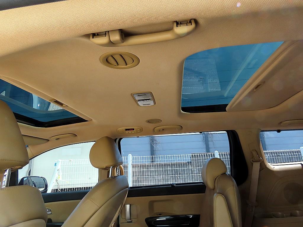 KIA Carnival 2017 - Importación desde Corea - HF Imports Iquique - Foto 17