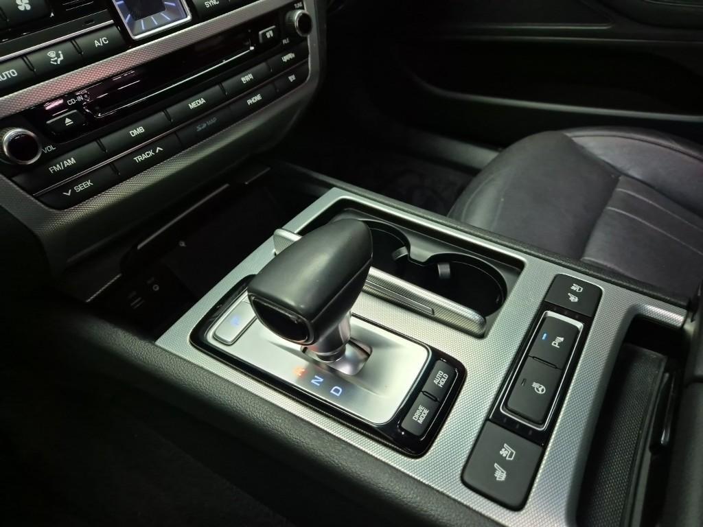 Genesis G80 - Vista 8