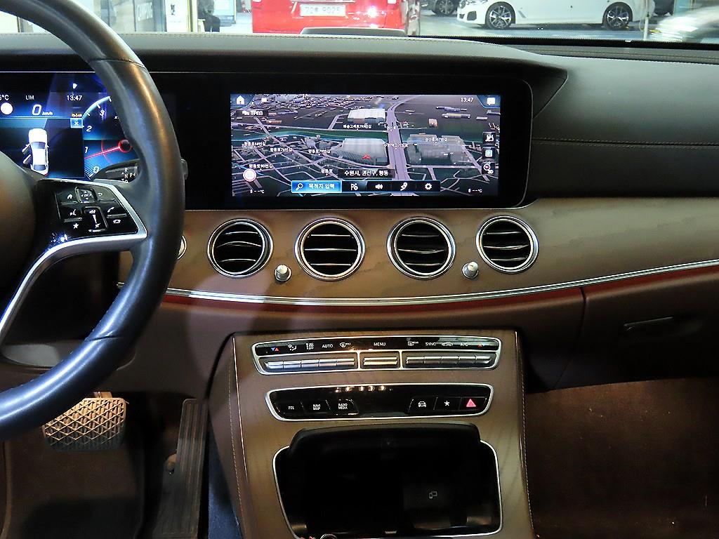 Mercedes Benz E class - Vista 11