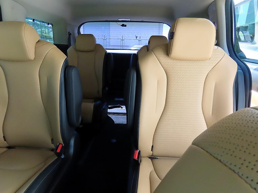 KIA Carnival - Vista 7