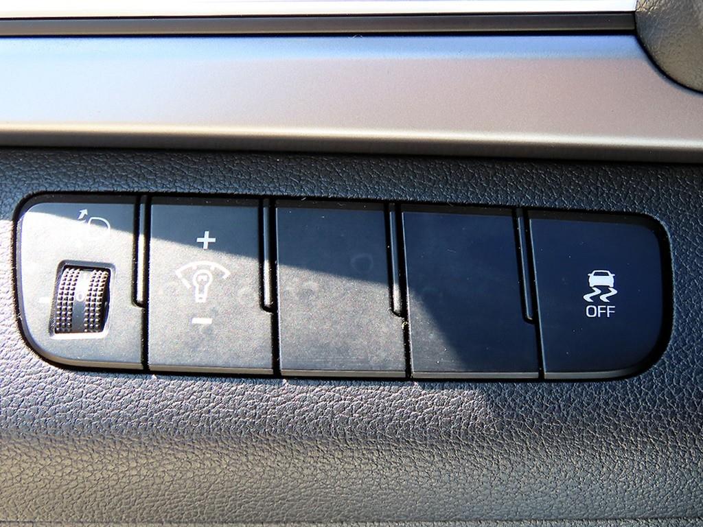 HYUNDAI Avante 2016 Blanco - Importación desde Corea - HF Imports Iquique - Foto 14