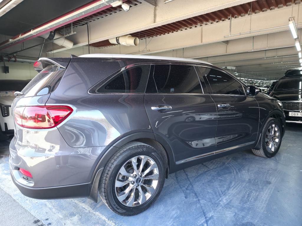 KIA Sorento - Vista 3