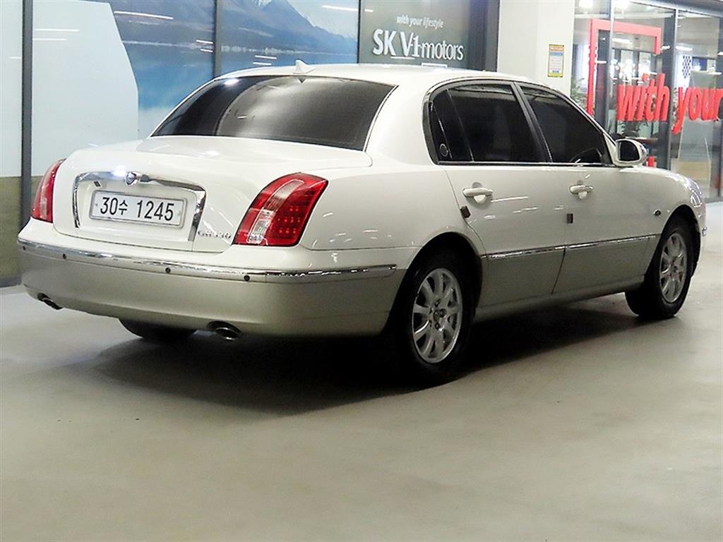 KIA Opirus - Vista 4