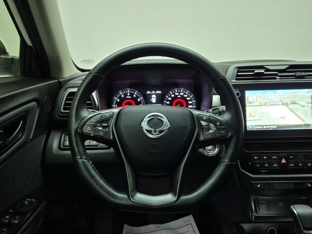 Ssangyong Tivoli - Vista 9