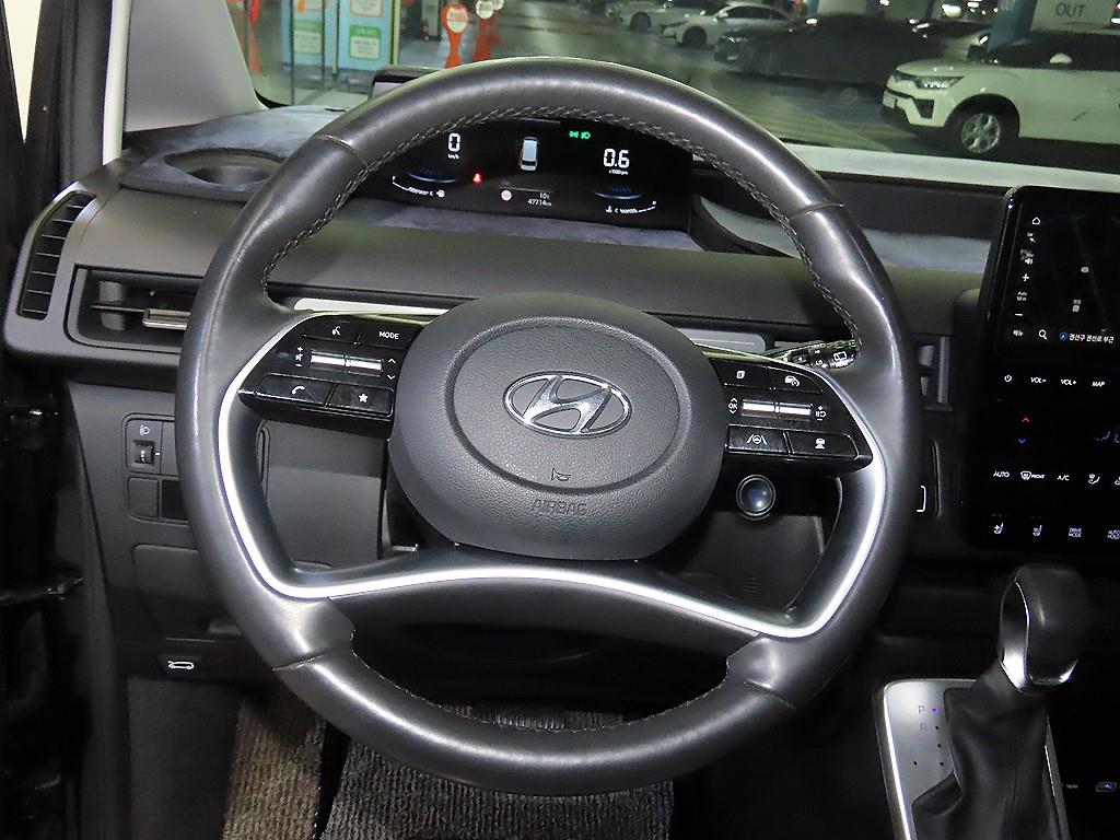 HYUNDAI Staria - Vista 8