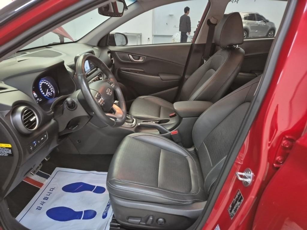 HYUNDAI Kona - Vista 9